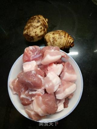 Braised Pork with Taro recipe