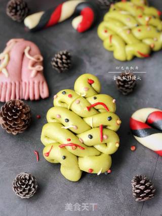 Christmas Pattern Buns recipe