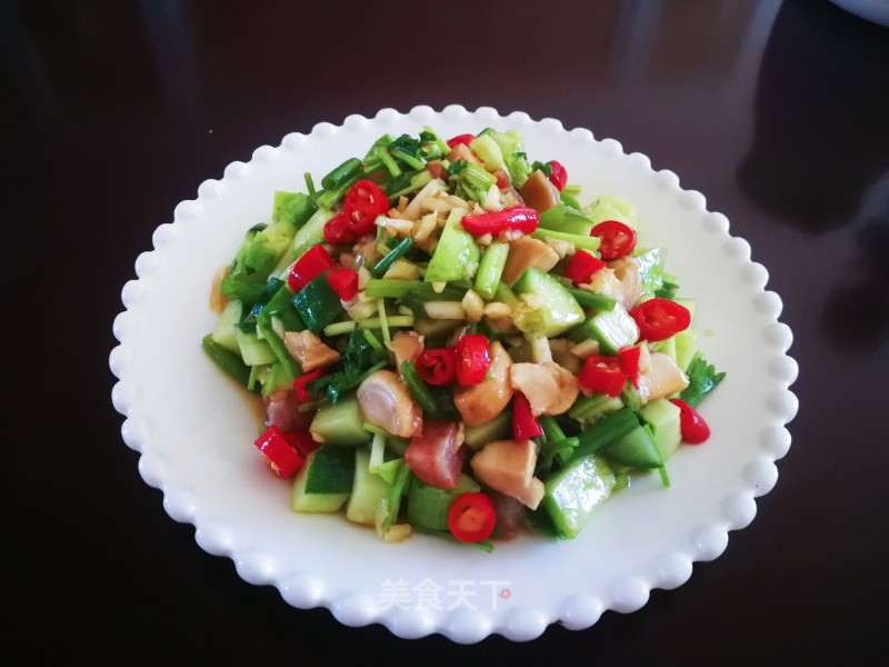 #我最爱的家常菜# Matsutake Mixed with Diced Cucumber recipe