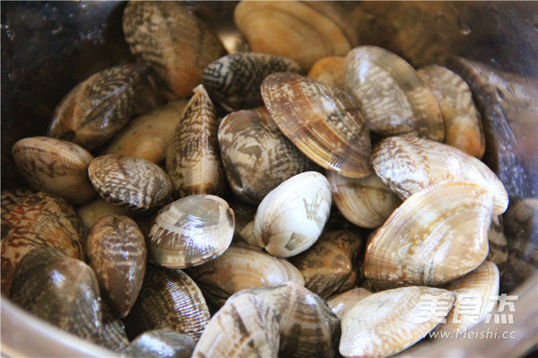 Clam with Green Onion and Ginger recipe