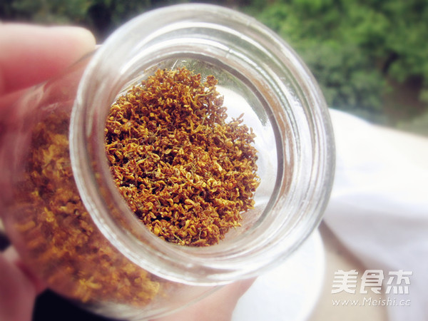 Chinese Wolfberry Osmanthus Tea with Rock Sugar recipe