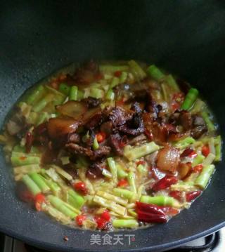 Fried Bacon with Bamboo Shoots recipe