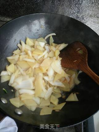 Fried Potato Chips with Onions recipe