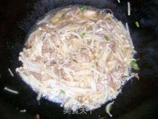 Fried Pork with Enoki Mushroom recipe