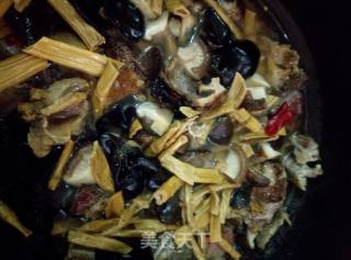Bacon and Bamboo Shoots Dry Cake recipe