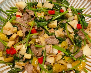 Stir-fried Yellow Beef, Tender and Fragrant! It's So Delicious, It's A Rice Killer! recipe