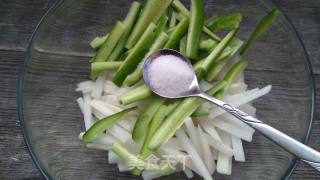 Refreshing Radish Sticks recipe