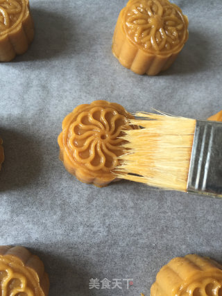 Cantonese Bean Paste Mooncake recipe