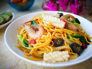 Fried Noodles with Seafood recipe