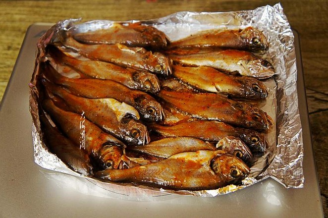 Pan-fried Small Yellow Croaker recipe