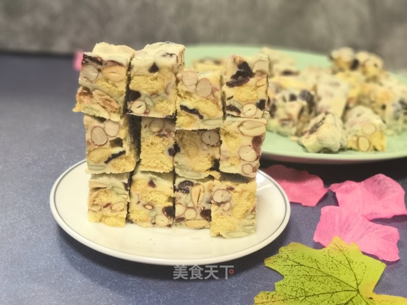 Peanut Cranberry Snowflake Crisp recipe