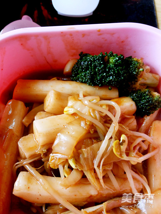 Stir-fried Rice Cake with Vegetables recipe