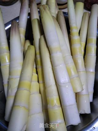 Delicious Hand Peeled Bamboo Shoots recipe