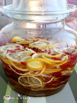 Honey Lemon Goji Berry Tea recipe