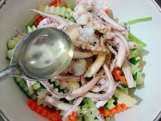 Refreshing Small Cold Dish---------【squid Mixed with Scallion Oil and Seasonal Vegetables】 recipe