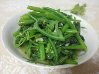 Stir-fried Pumpkin Seedlings recipe