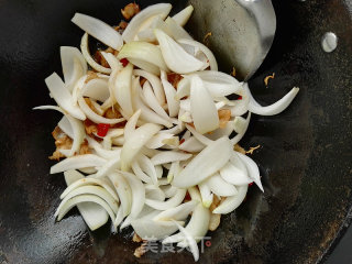 #trust之美#fried Pork Belly with Onion recipe