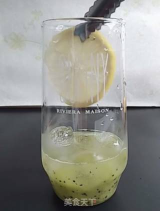 Kiwi Sparkling Water recipe