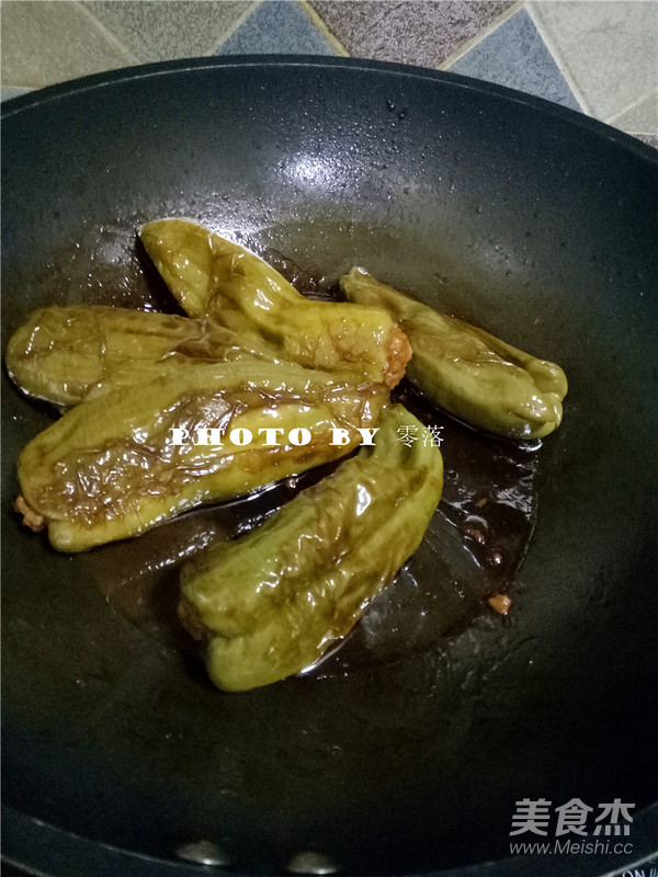 Sweet and Sour Green Pepper Stuffed with Meat recipe