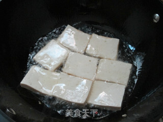 Vegetarian Dishes are Also Tasteful: Let You Enjoy The Big Chunks of "meat-eating" Tofu with Tomatoes recipe