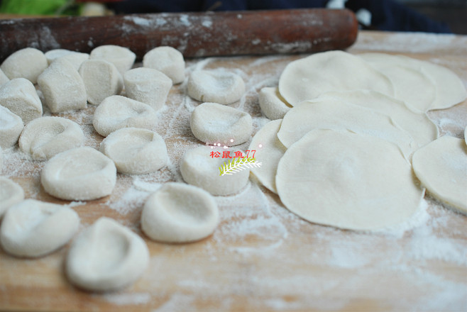 Chives and Egg Vegetarian Dumplings recipe