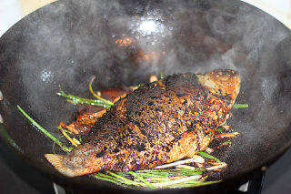 Grilled River Crucian with Scallions recipe