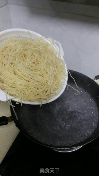 Yunnan Bridge Rice Noodles recipe