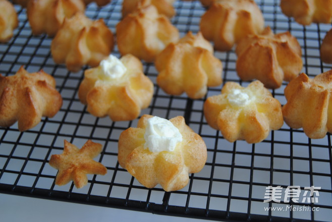 Cherry Cream Puffs recipe