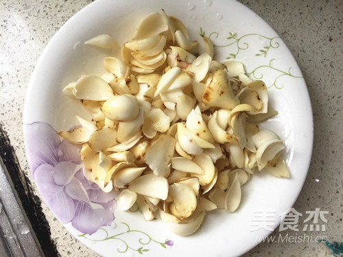 Mung Bean Lily Soup recipe