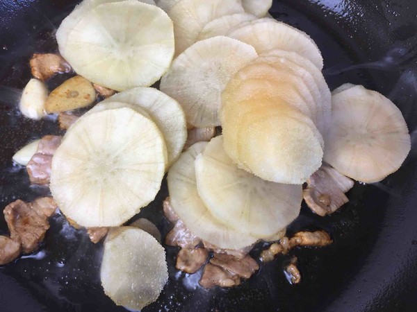 Sauteed Fungus with Yacon recipe