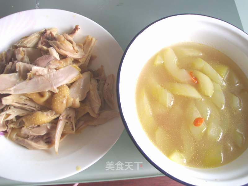 Shredded Chicken Cucumber Soup recipe