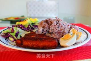 Nutritious Dinner-avocado Salad & Pan-fried Salmon recipe