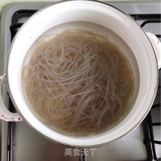 Stir-fried Vermicelli with Potato Shreds recipe