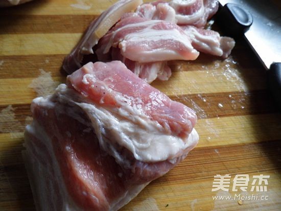 Steamed Pork with Bamboo Leaves recipe