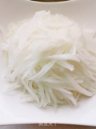 Stir-fried Shredded White Radish recipe