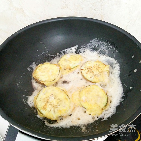 Quick Breakfast (eggplant Box, Egg Waffle) recipe