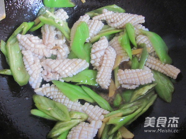 Stir Fried Squid Roll recipe
