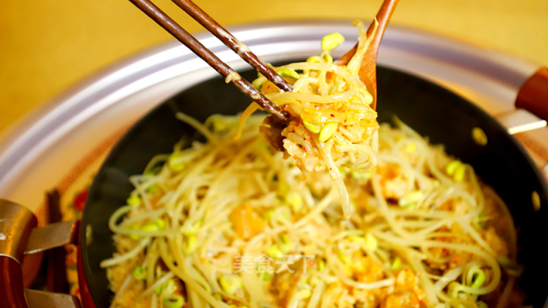 Spicy Cabbage with Cheese and Sweet Pork Belly and Bean Sprouts Rice recipe