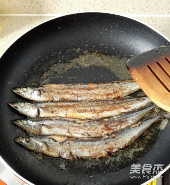 Pan-fried Saury recipe