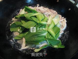 Stir-fried Beef with Crab Mushroom recipe