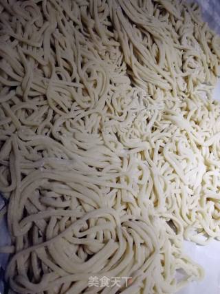 Hand-made Noodles with Small Bamboo Shoots recipe