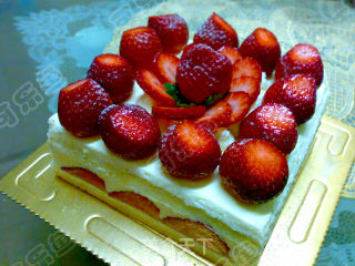 Strawberry Cream Cake recipe