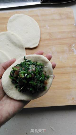 Carrot Leaf Buns recipe