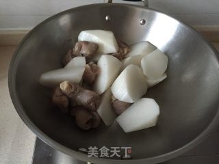Braised Lamb with White Radish recipe
