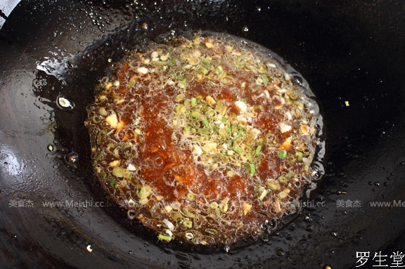 Braised Spring Silkworm Shrimp with Tofu recipe