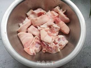 Stewed Pork Trotters in Casserole recipe