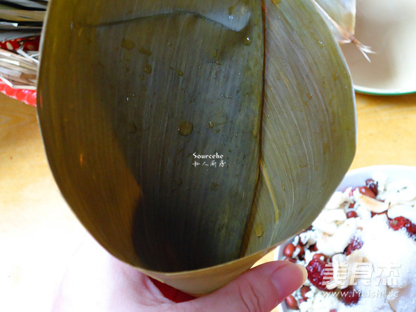 Lily Red Date Zongzi recipe