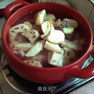 Squid with Lotus Root and Bone Soup recipe