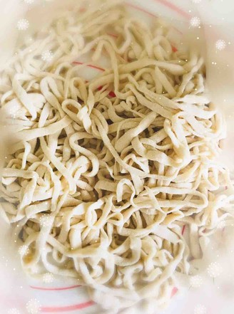 Hand-rolled Noodles