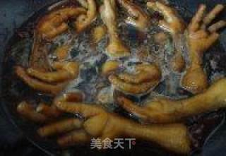 Spicy Glutinous Chicken Feet recipe